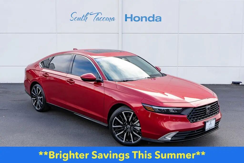 2023 Honda Accord Hybrid Touring — photo 1 of 12