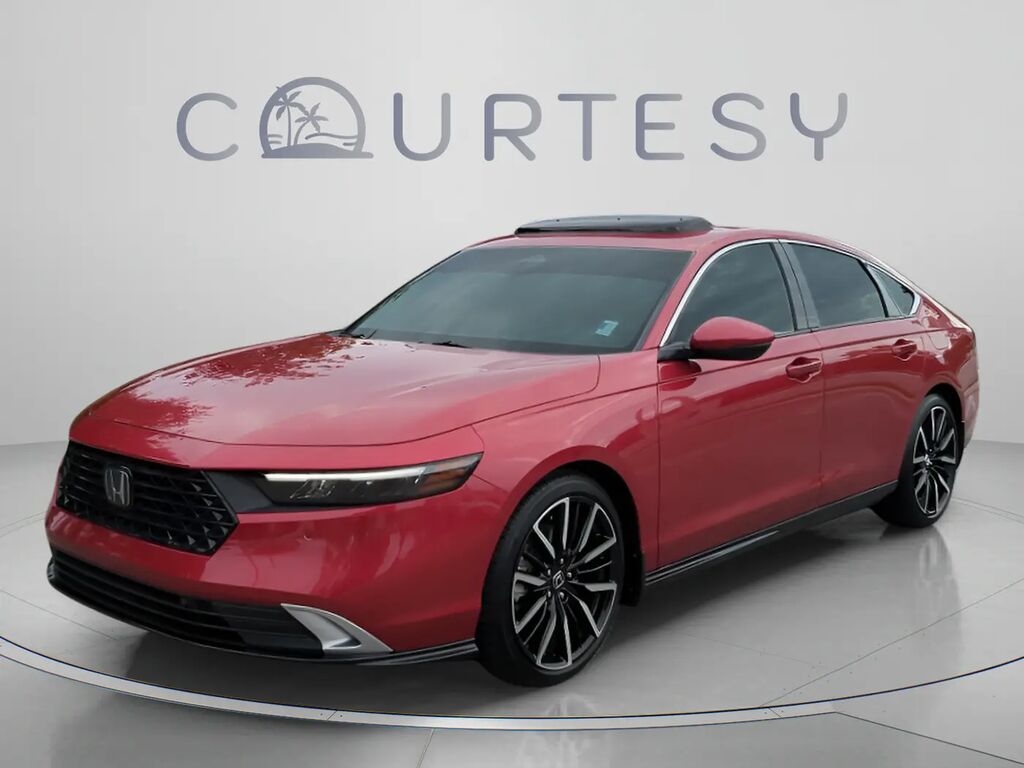 2024 Honda Accord Hybrid Touring — photo 1 of 13