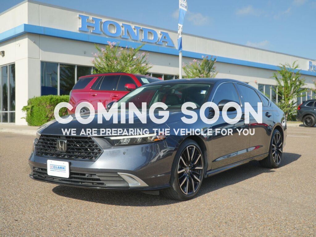 2023 Honda Accord Hybrid Touring — photo 1 of 13