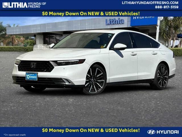 2023 Honda Accord Hybrid Touring — photo 1 of 13