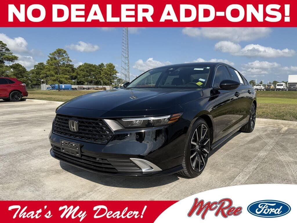 2025 Honda Accord Hybrid Touring — photo 1 of 14