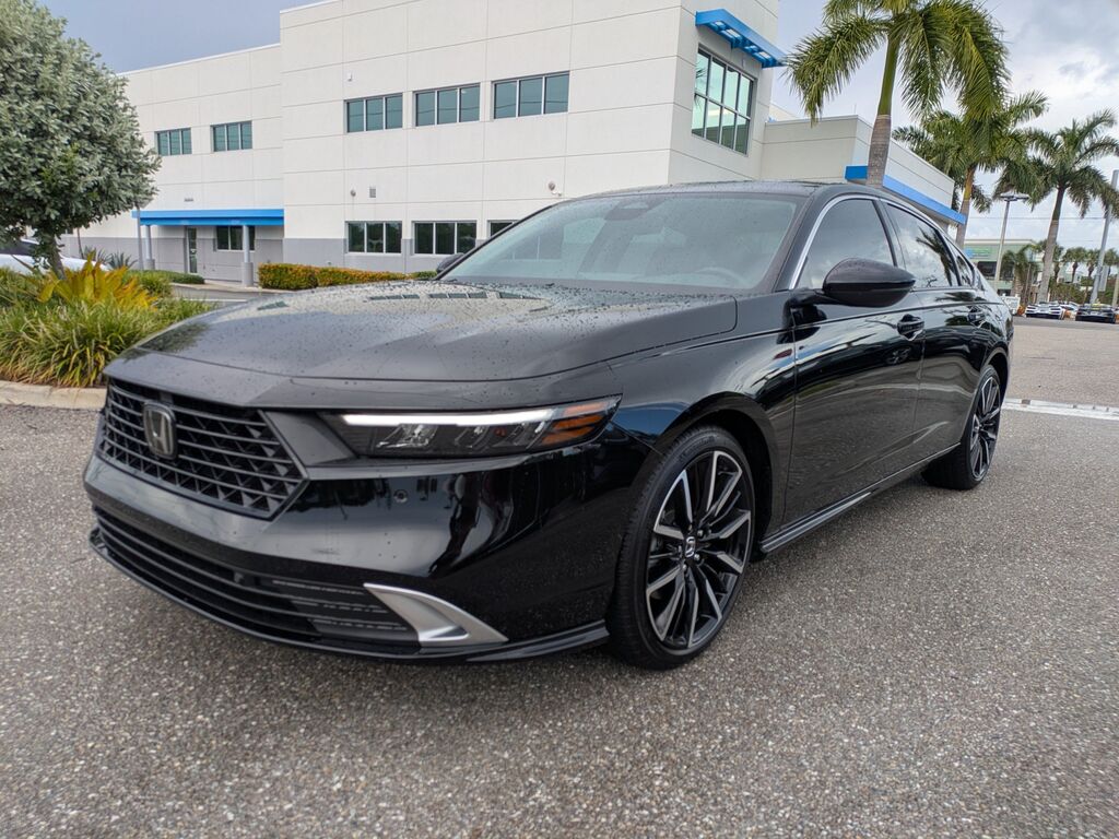 2026 Honda Accord Hybrid Touring Hybrid — photo 1 of 7