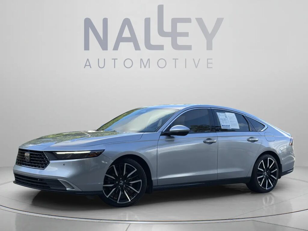 2023 Honda Accord Hybrid Touring — photo 1 of 13