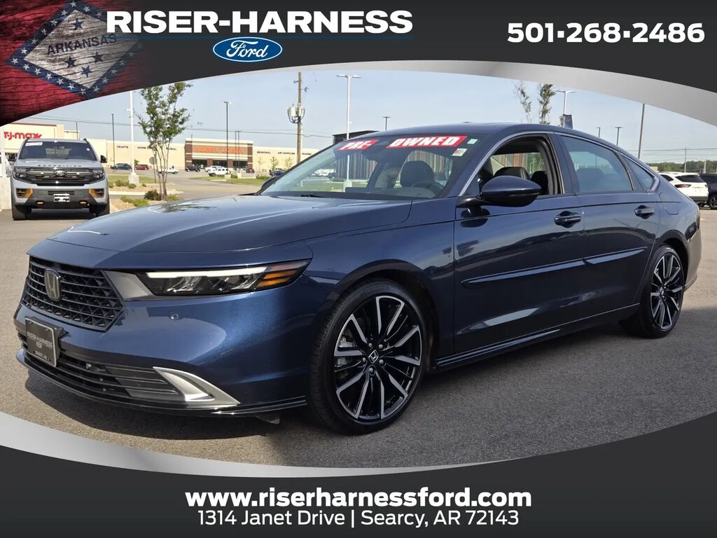 2023 Honda Accord Hybrid Touring — photo 1 of 26