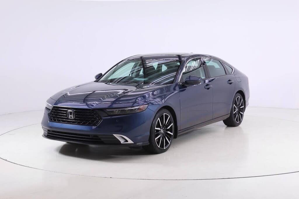 2024 Honda Accord Hybrid Touring — photo 1 of 1