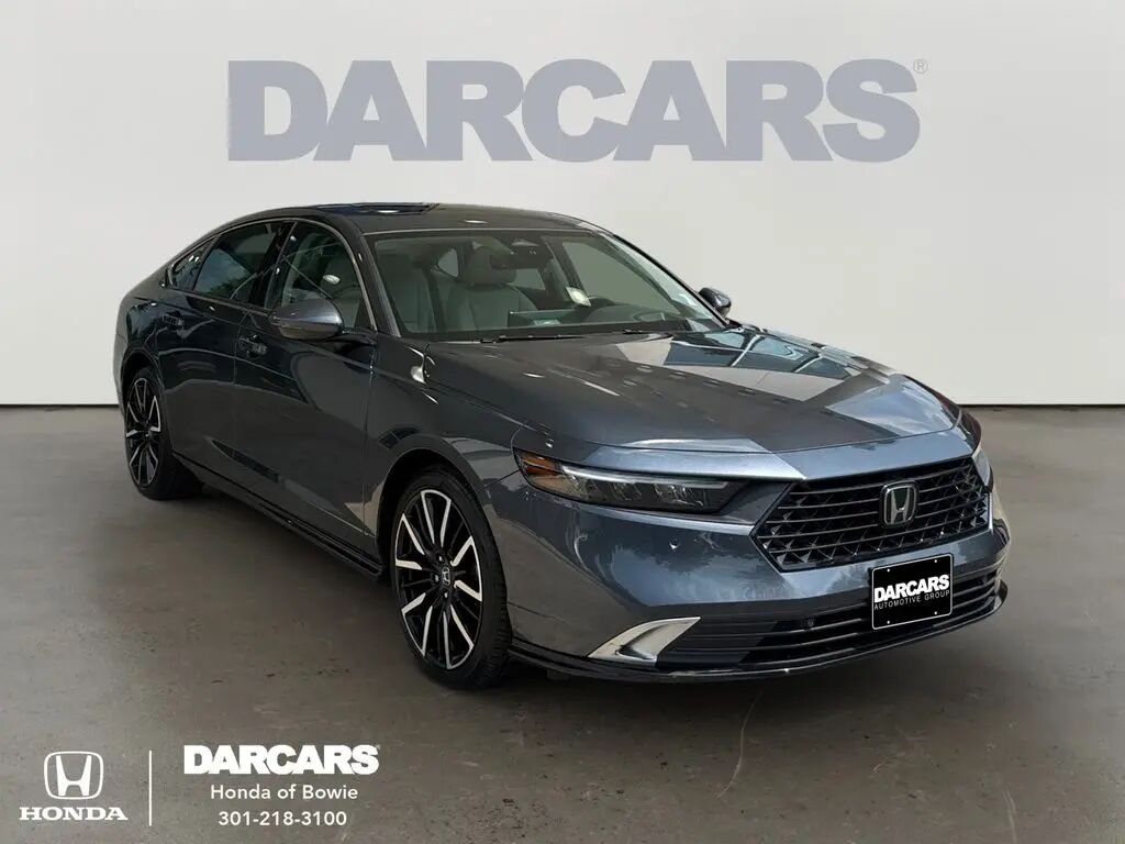 2024 Honda Accord Hybrid Touring — photo 1 of 13
