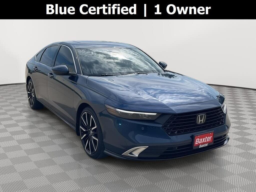 2025 Honda Accord Hybrid Touring — photo 1 of 1
