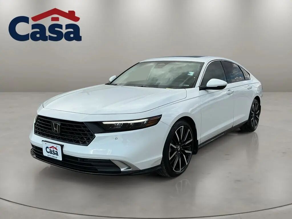 2026 Honda Accord Hybrid Touring — photo 1 of 13