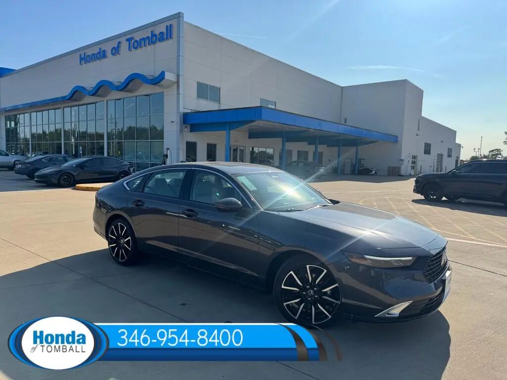 2025 Honda Accord Hybrid Touring — photo 1 of 13