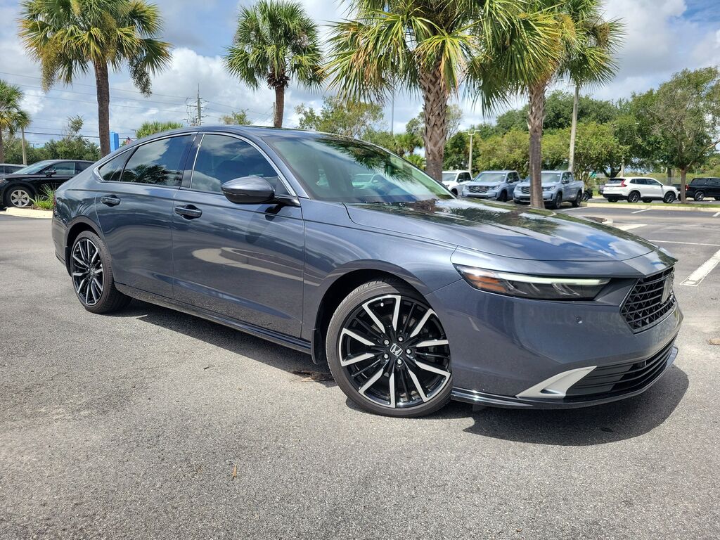 2025 Honda Accord Hybrid HYBRID TOURING — photo 1 of 7