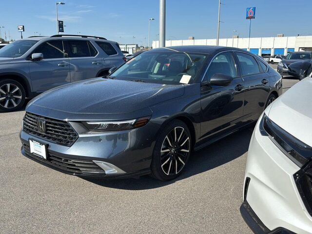 2026 Honda Accord Hybrid Touring — photo 1 of 1