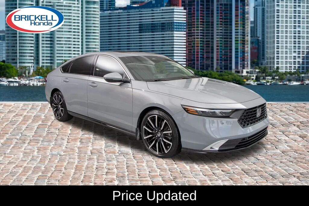 2025 Honda Accord Hybrid Touring — photo 1 of 12