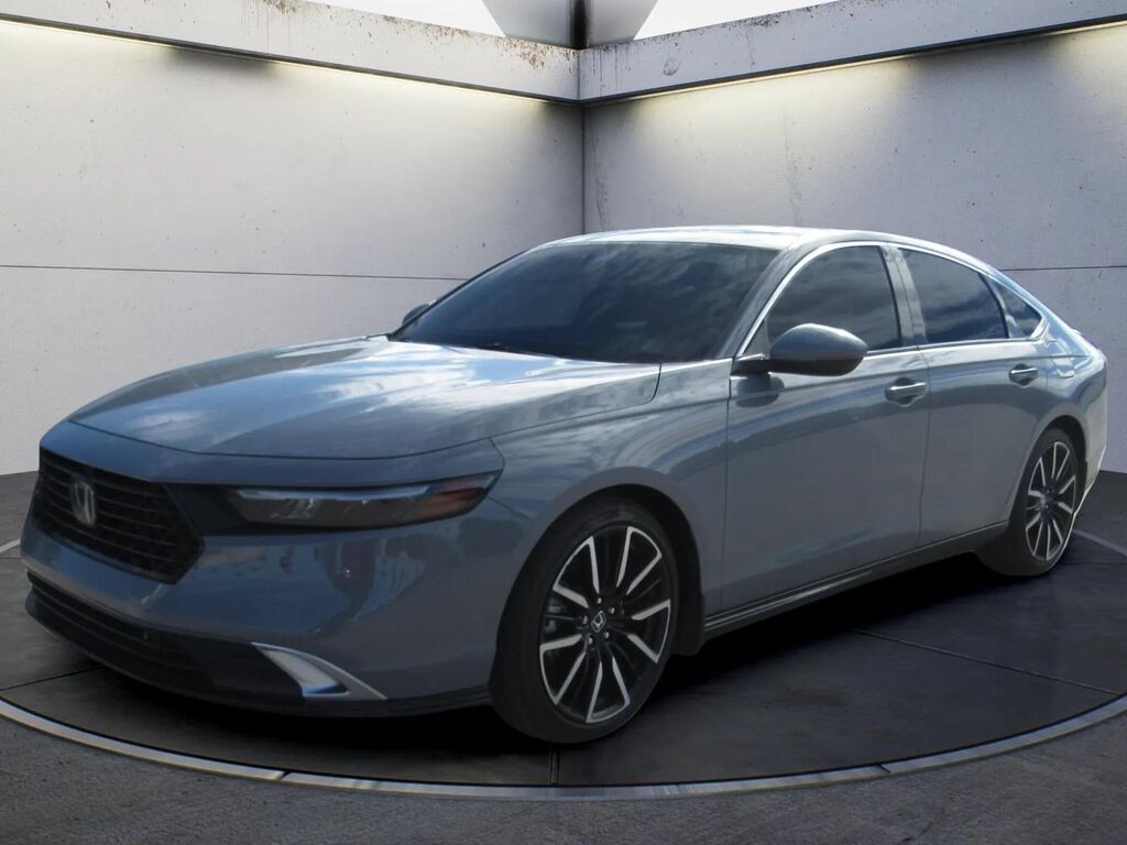 2024 Honda Accord Hybrid Touring — photo 1 of 7