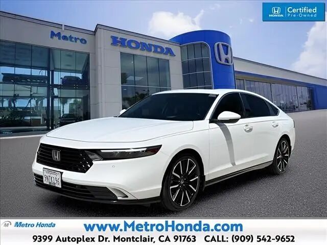 2024 Honda Accord Hybrid Touring — photo 1 of 12