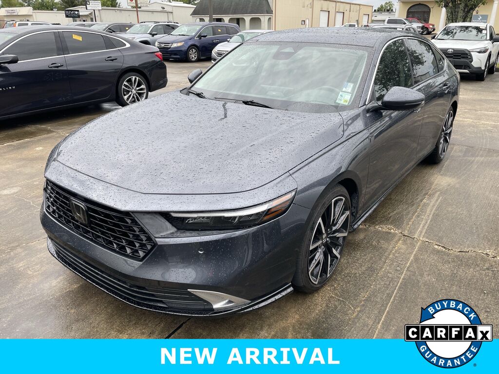 2023 Honda Accord Hybrid Touring — photo 1 of 2