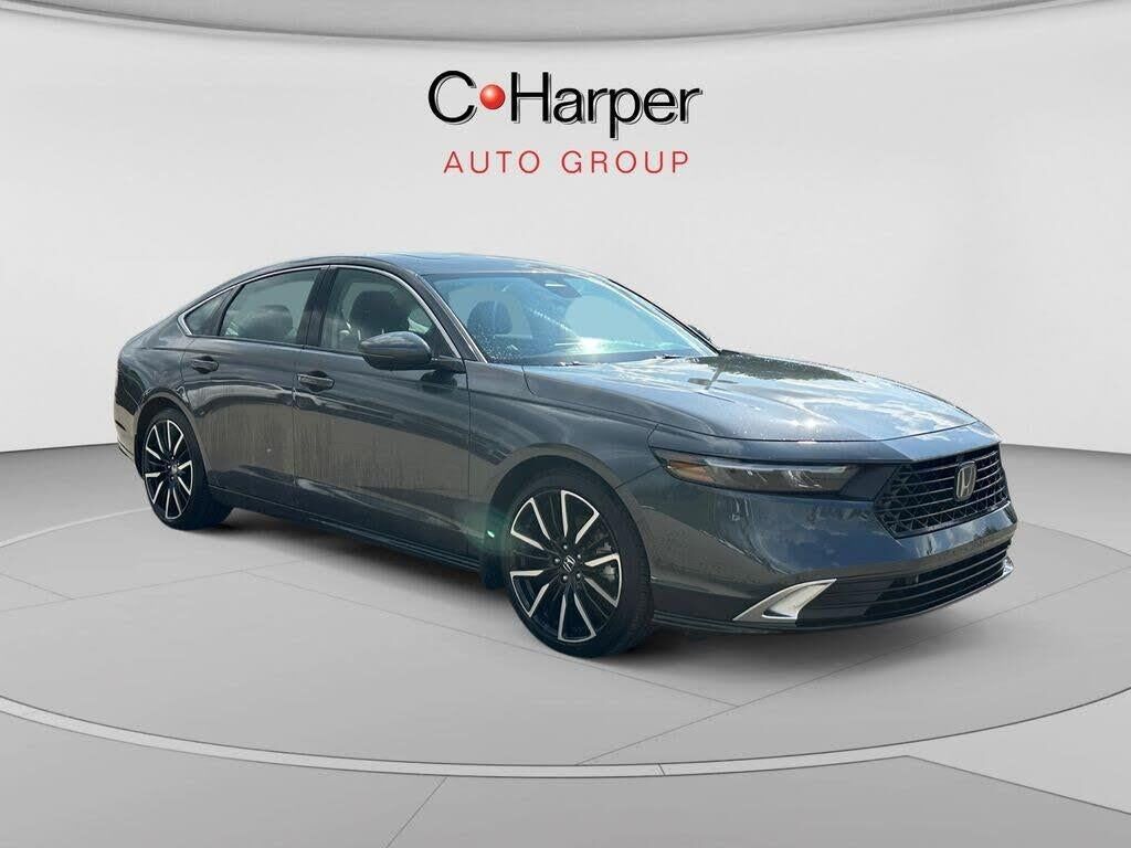 2023 Honda Accord Hybrid Touring — photo 1 of 1