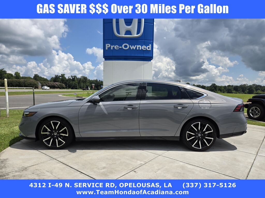 2025 Honda Accord Hybrid Touring — photo 1 of 13