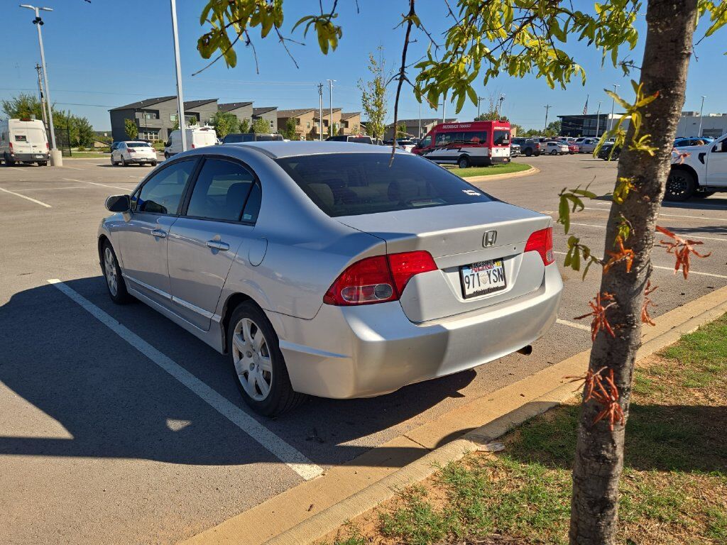 2008 Honda Civic Sdn LX — photo 1 of 4