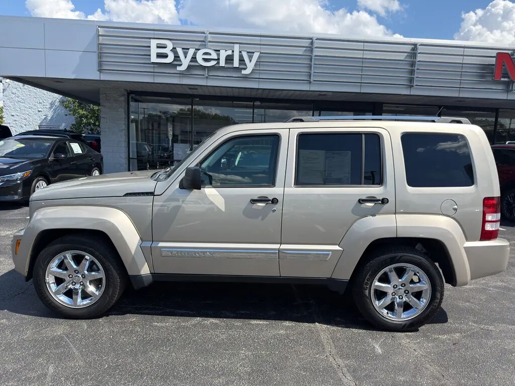 2010 Jeep Liberty Limited — photo 1 of 15