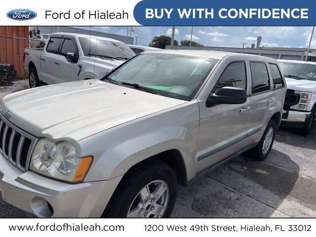 2007 Jeep Grand Cherokee Laredo — photo 1 of 10
