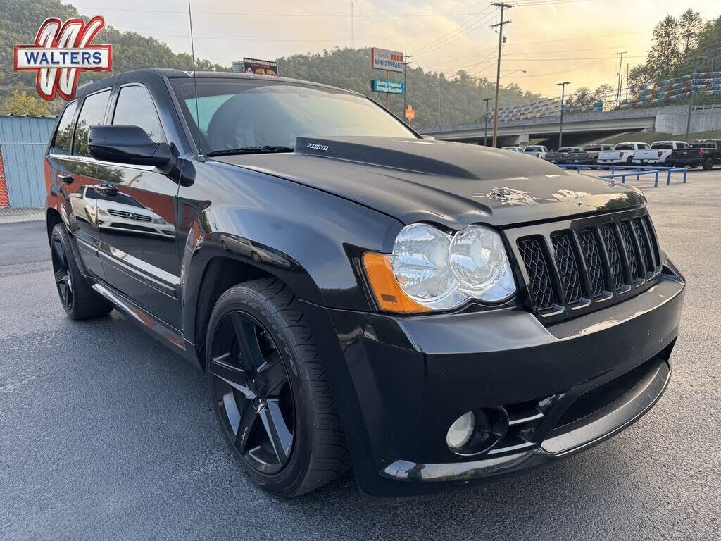 2008 Jeep Grand Cherokee SRT8 — photo 1 of 1