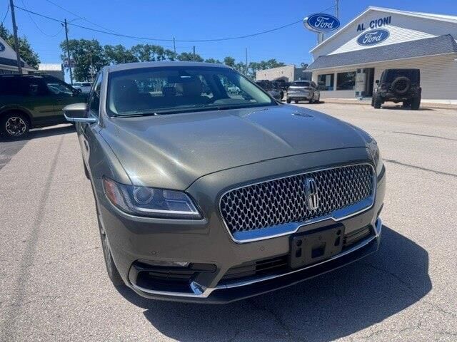 2017 Lincoln Continental Select