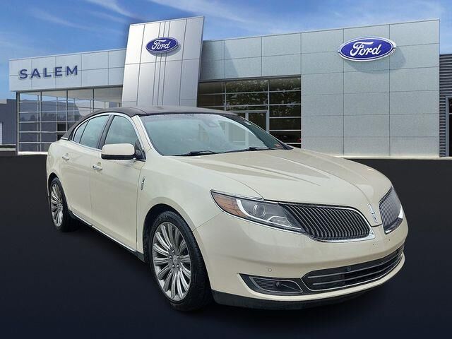 2015 Lincoln MKS Base