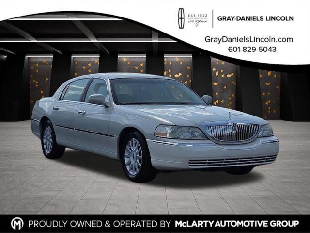 2006 Lincoln Town Car Signature