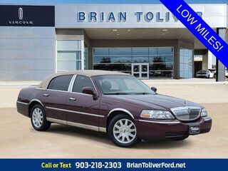 2007 Lincoln Town Car Signature Limited