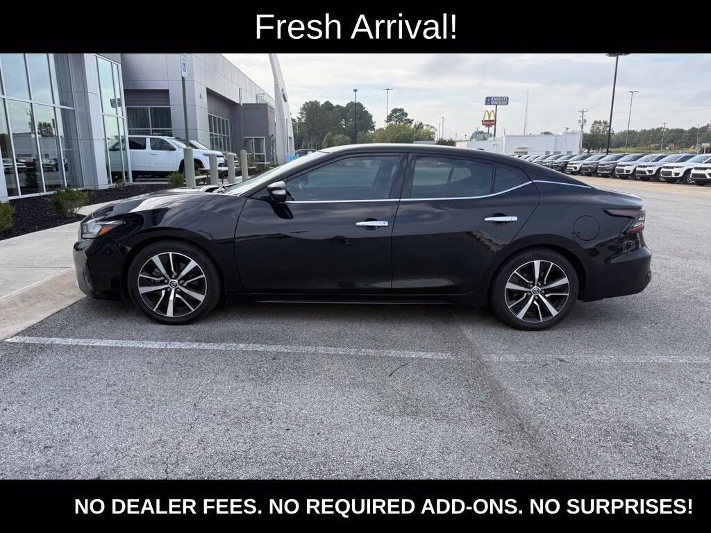 2021 Nissan Maxima SV — photo 1 of 13