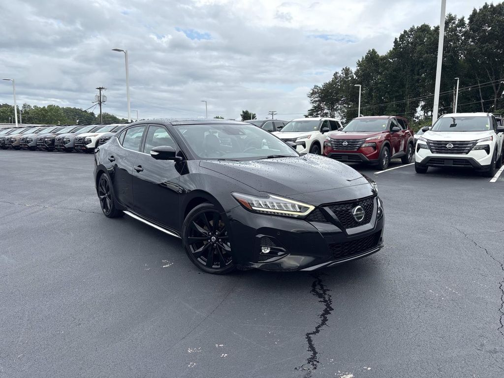2022 Nissan Maxima — photo 1 of 13