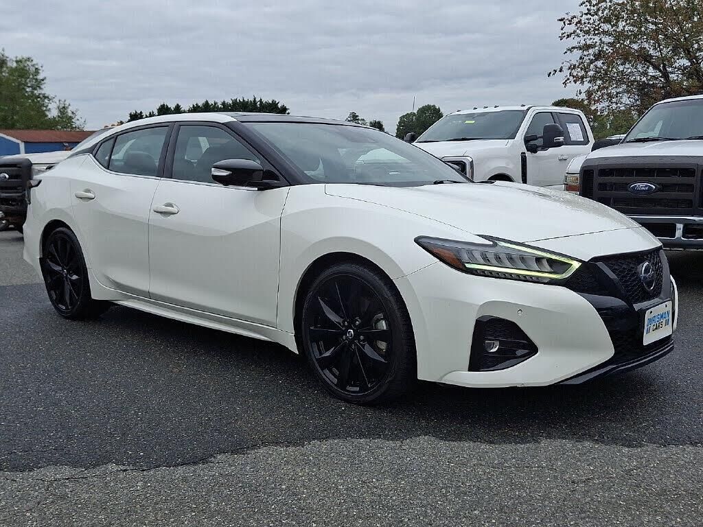 2022 Nissan Maxima 3.5 SR — photo 1 of 1