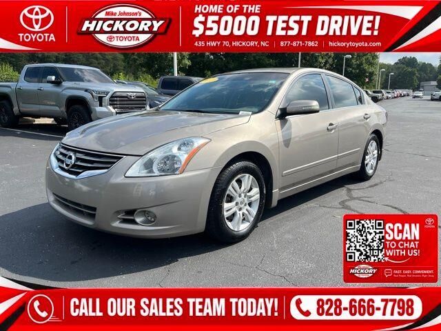 2011 Nissan Altima 2.5 SL — photo 1 of 13