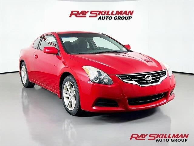 2011 Nissan Altima 2.5 S — photo 1 of 12