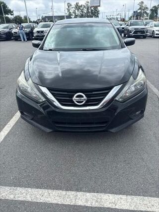 2017 Nissan Altima 2.5 SR — photo 1 of 2