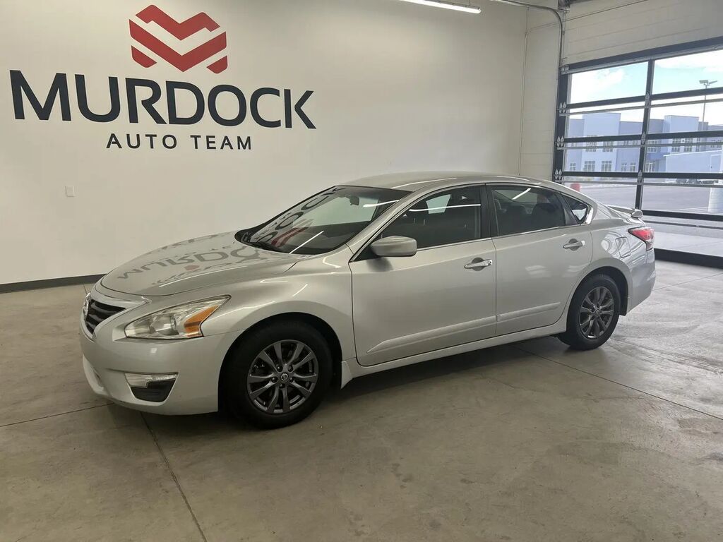 2015 Nissan Altima 2.5 S — photo 1 of 13