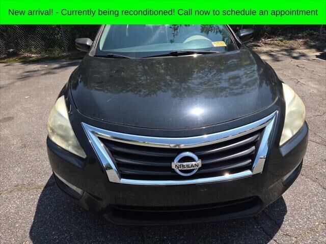 2015 Nissan Altima 2.5 S — photo 1 of 24