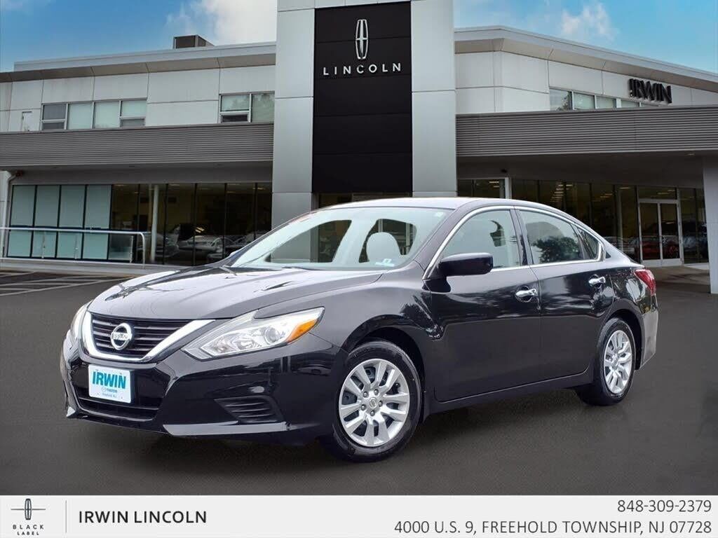 2017 Nissan Altima 2.5 S — photo 1 of 2