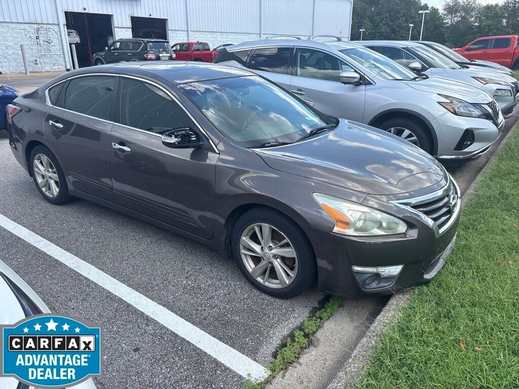 2014 Nissan Altima 2.5 SL — photo 1 of 14