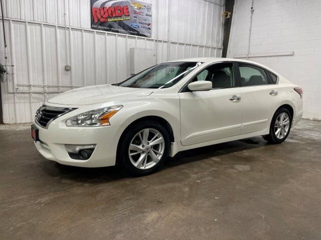 2015 Nissan Altima 2.5 SV — photo 1 of 1
