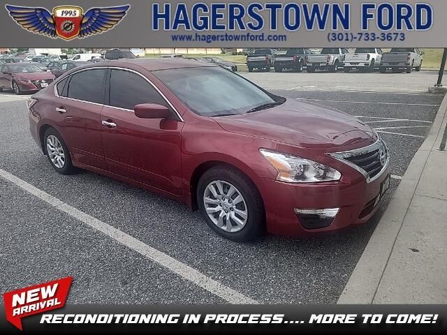 2015 Nissan Altima 2.5 S — photo 1 of 13