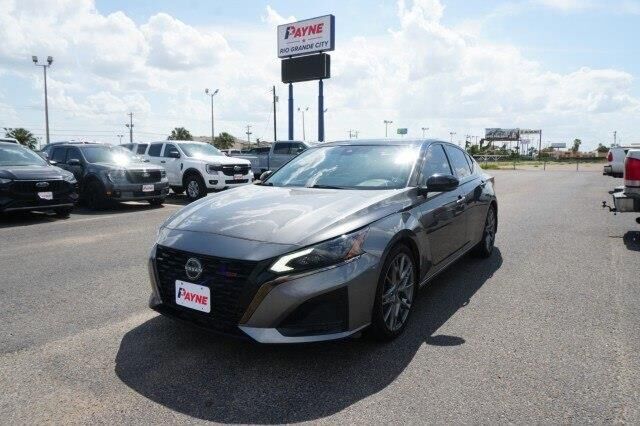 2023 Nissan Altima 2.0 SR