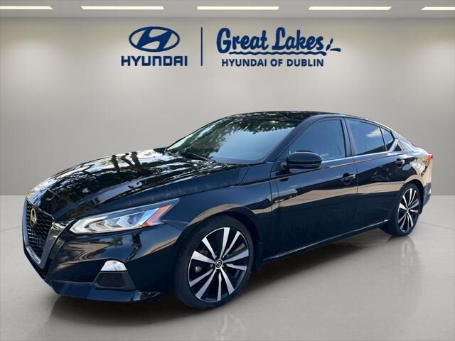 2022 Nissan Altima 2.0 SR — photo 1 of 13