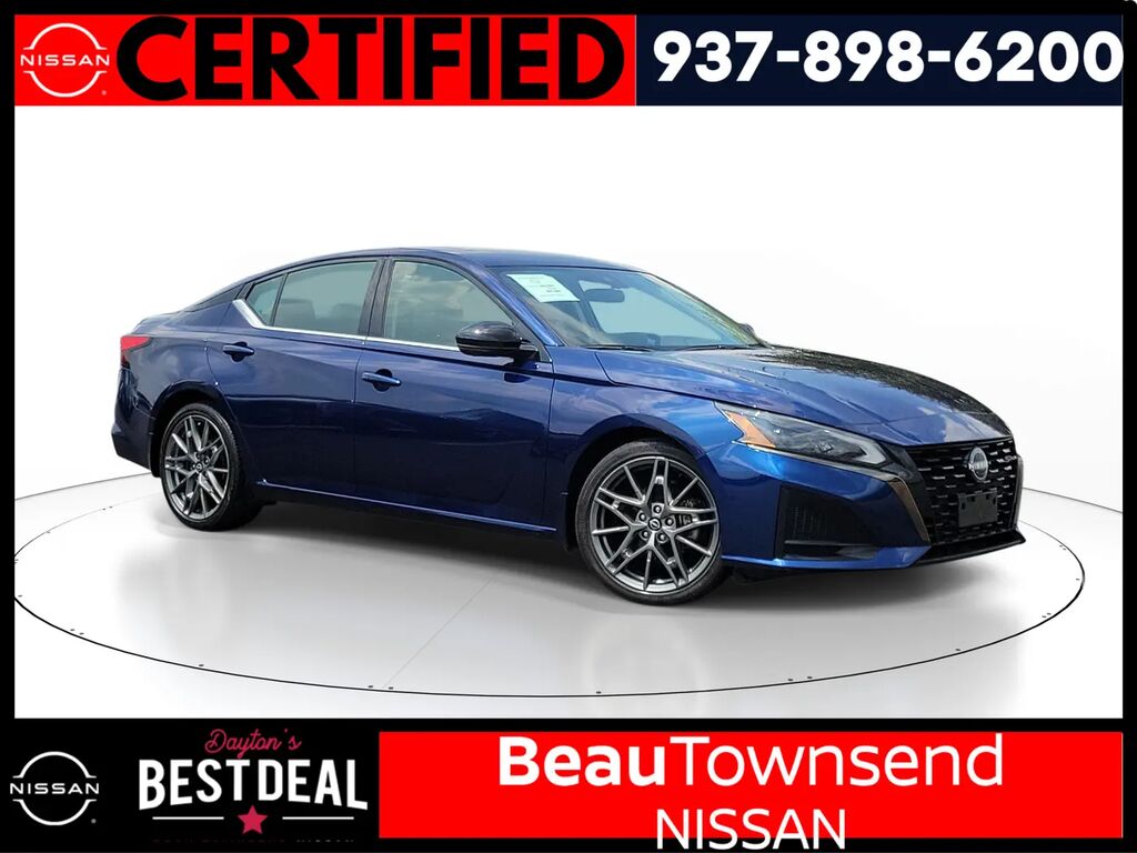 2023 Nissan Altima 2.0 SR — photo 1 of 26