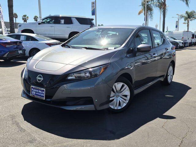 2025 Nissan LEAF S — photo 1 of 2