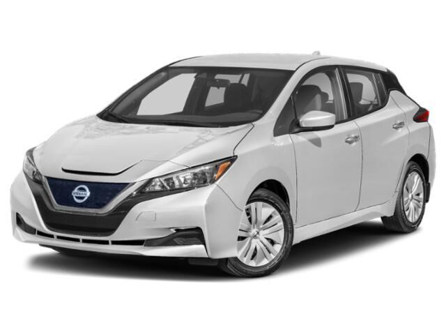 2021 Nissan LEAF S — photo 1 of 26