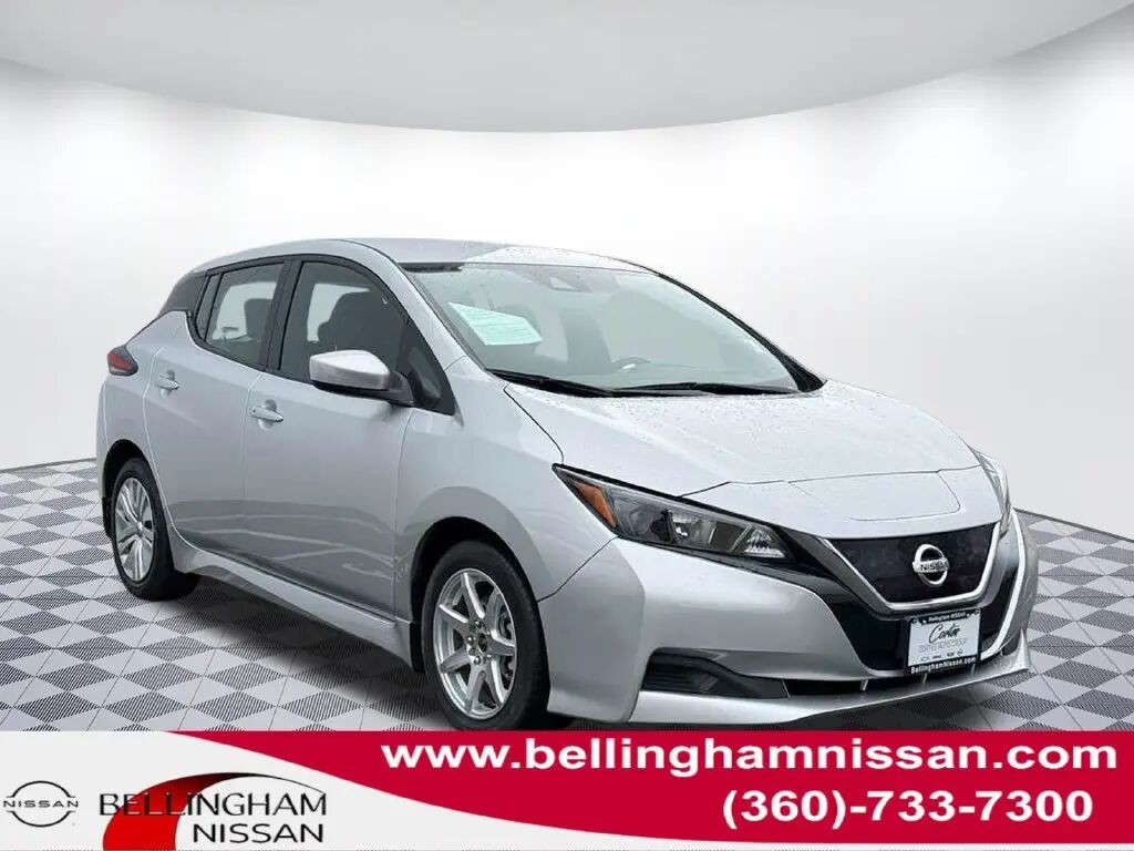 2022 Nissan LEAF S — photo 1 of 13