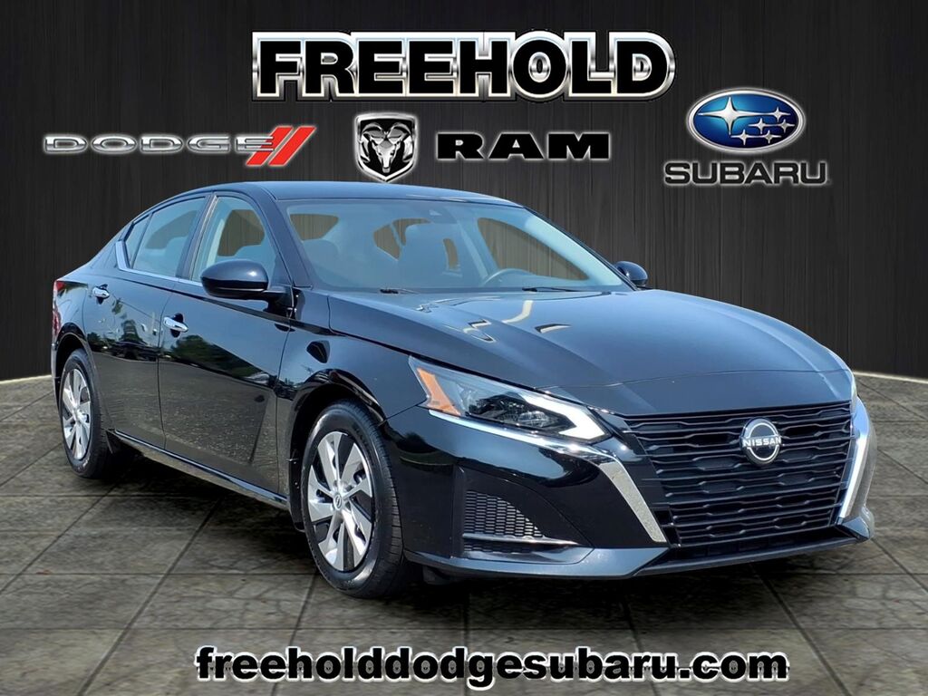 2023 Nissan Altima 2.5 S — photo 1 of 13