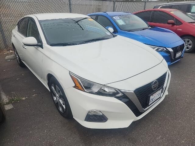 2020 Nissan Altima 2.5 S — photo 1 of 39