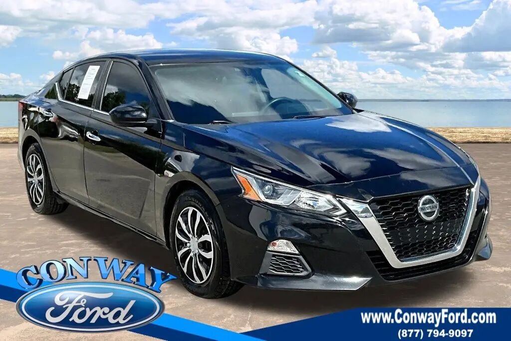 2021 Nissan Altima 2.5 S — photo 1 of 13